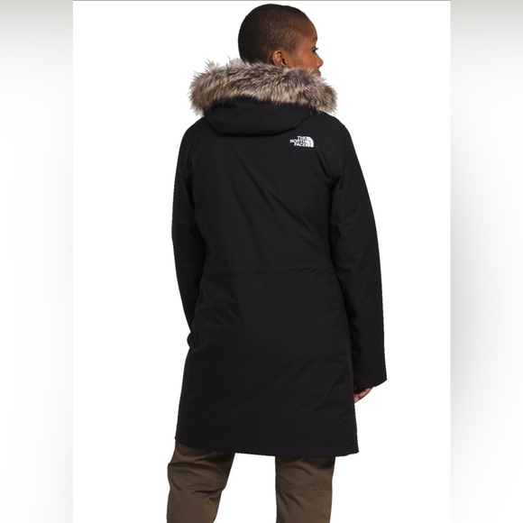 Women’s North Face Parka - Small - Picture 14 of 14